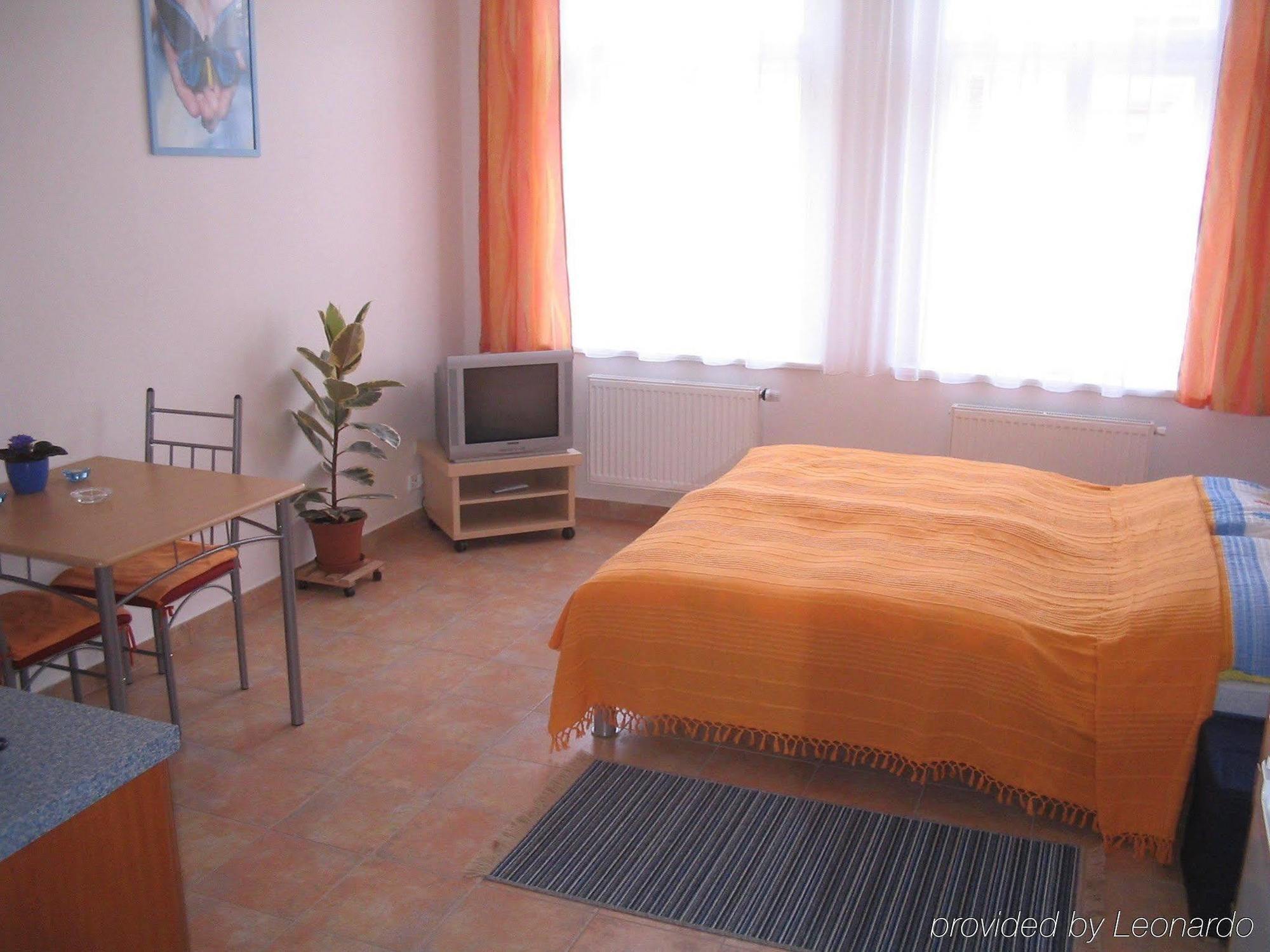 Aparthotel 5